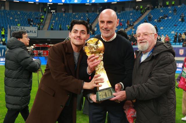 1763957964098016633.jpg 4U9A2521.jpg