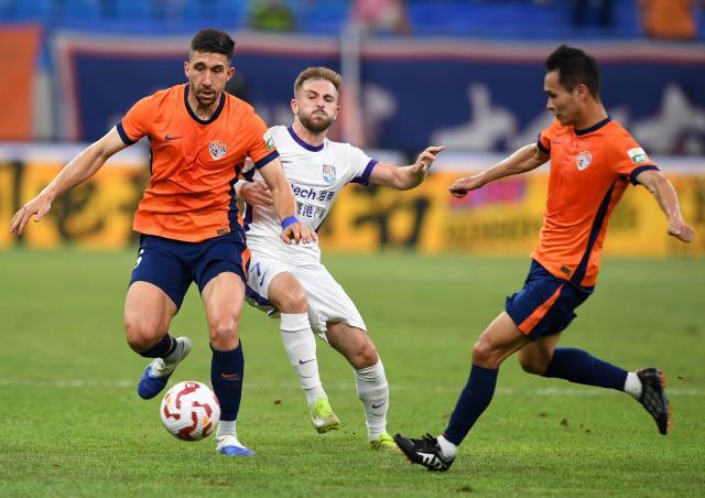 1753633052011068207.jpg (体育)(9)足球——中超:青岛海牛胜天津津门虎XxjpseC007598_20250727_PEPFN0A001.jpg