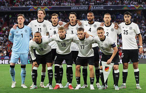 1749079113849018105.jpg 2217980095-612x612.jpg